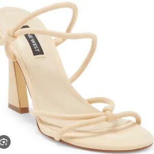 🌸NINE WEST🌸 Kim’s Strappy Sandal Size: 10